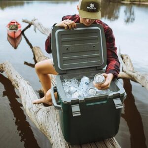 Stanley Adventure Taşınabilir Soğutucu Kamp Buzluğu 28 LT Yeşil