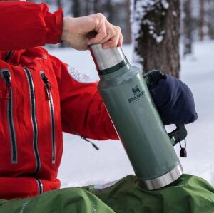 Stanley Klasik Vakumlu Paslanmaz Çelik Termos 1.4 Lt Yeşil